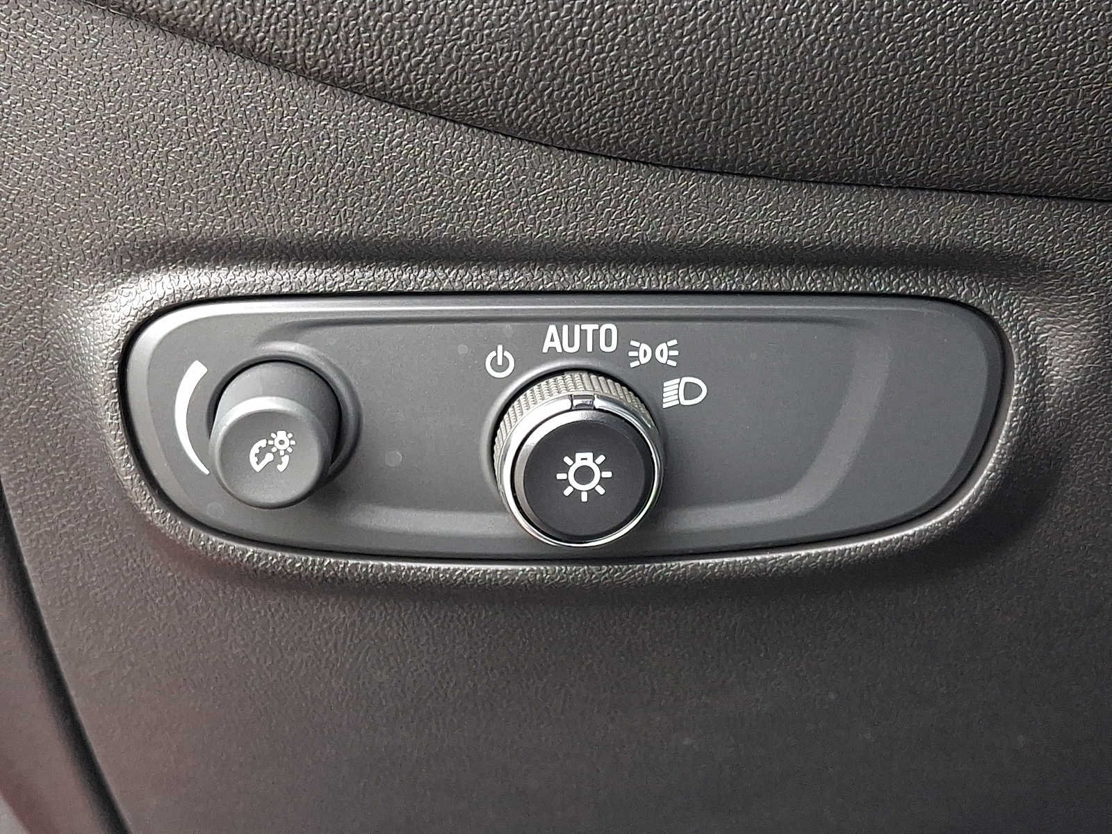 Used 2022 Chevrolet Equinox LT AWD/4WD image 25