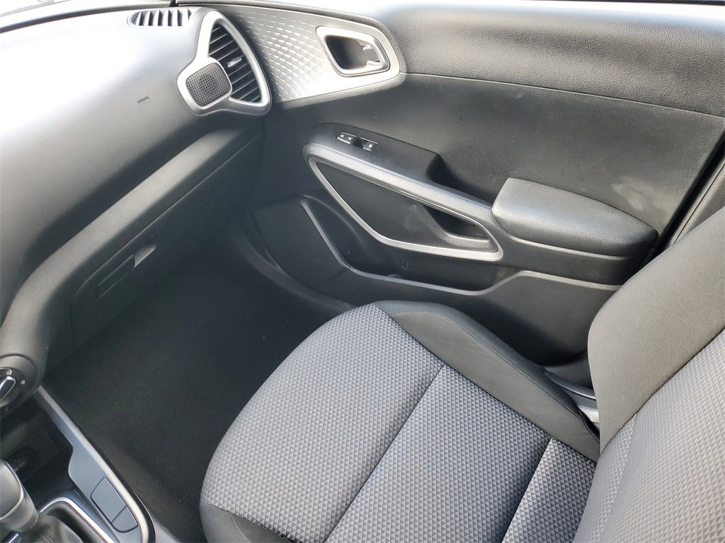 Certified 2024 Kia Soul LX w/ Option Group 015 image 11