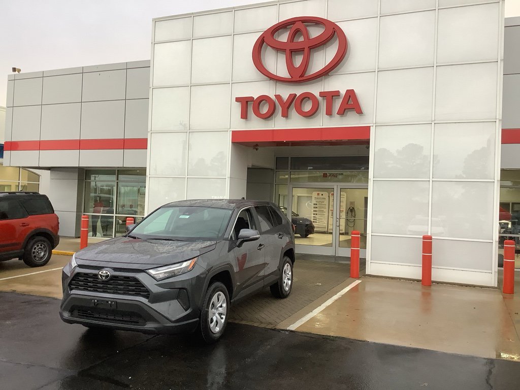 New 2025 Toyota RAV4 LE image 3