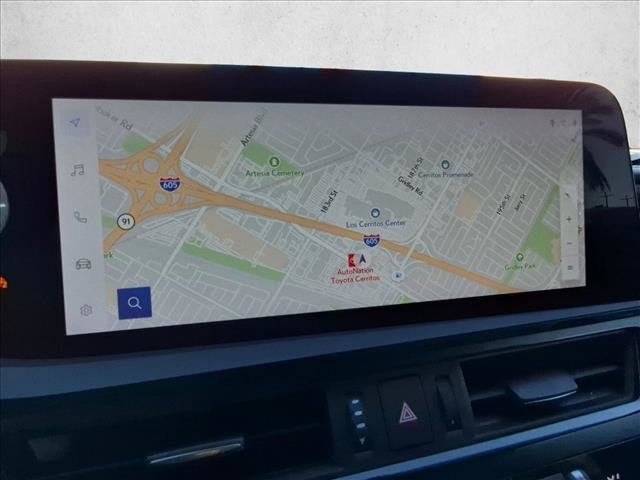 Used 2025 Lexus ES 300h w/ Premium Package FWD image 13