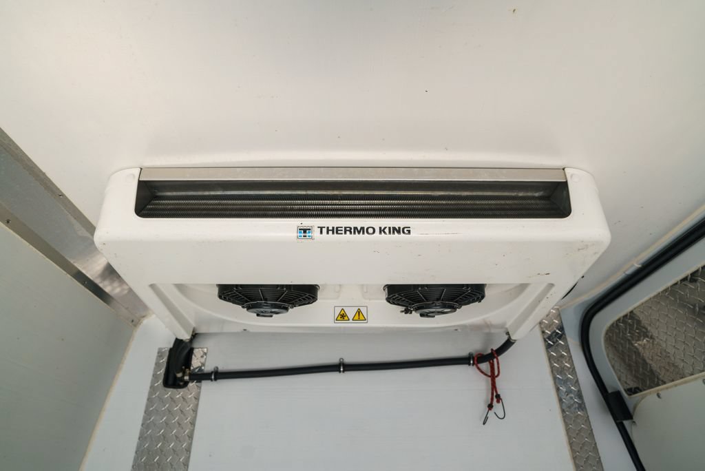 Used 2023 Mercedes-Benz Sprinter 2500 image 15