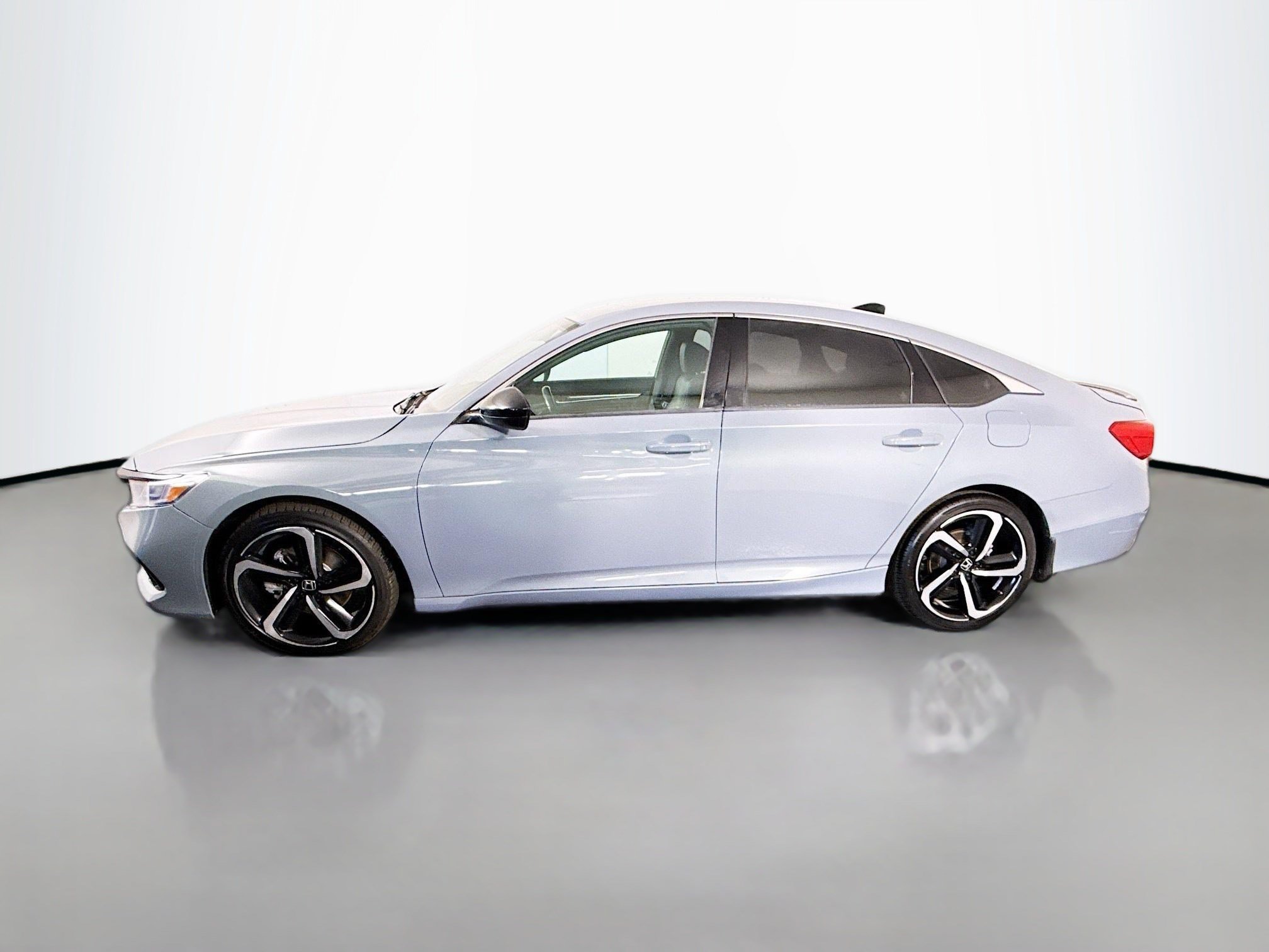 Used 2021 Honda Accord Sport image 6