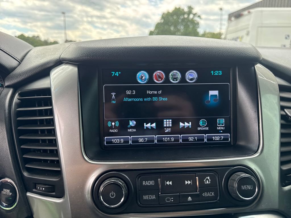 Used 2017 Chevrolet Suburban Premier AWD/4WD image 30