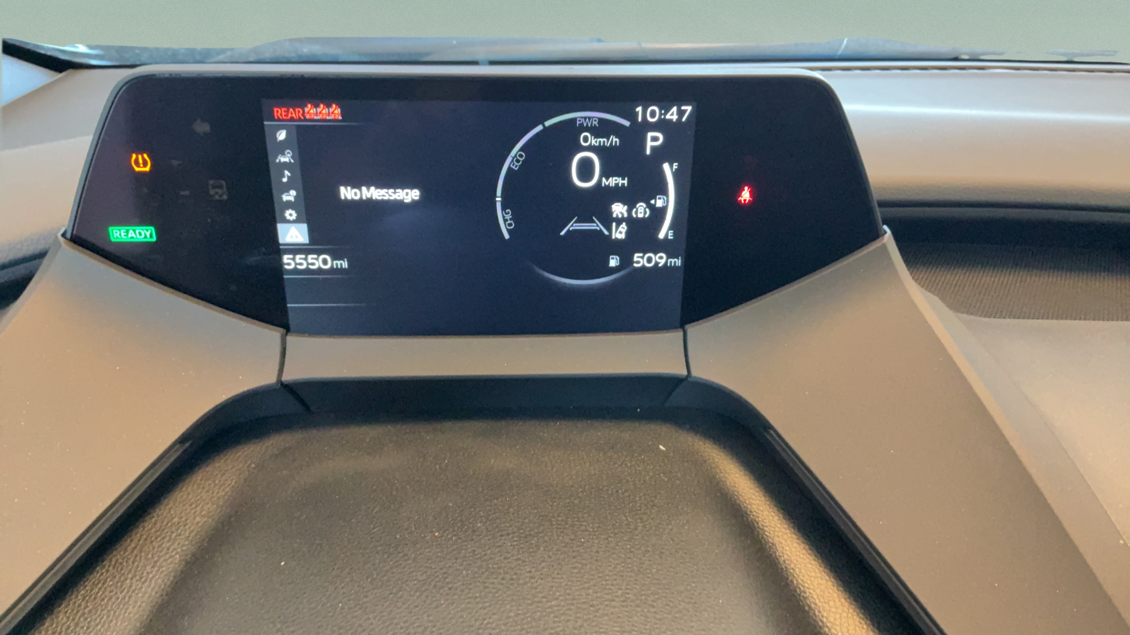 Certified 2025 Toyota Prius LE FWD image 10