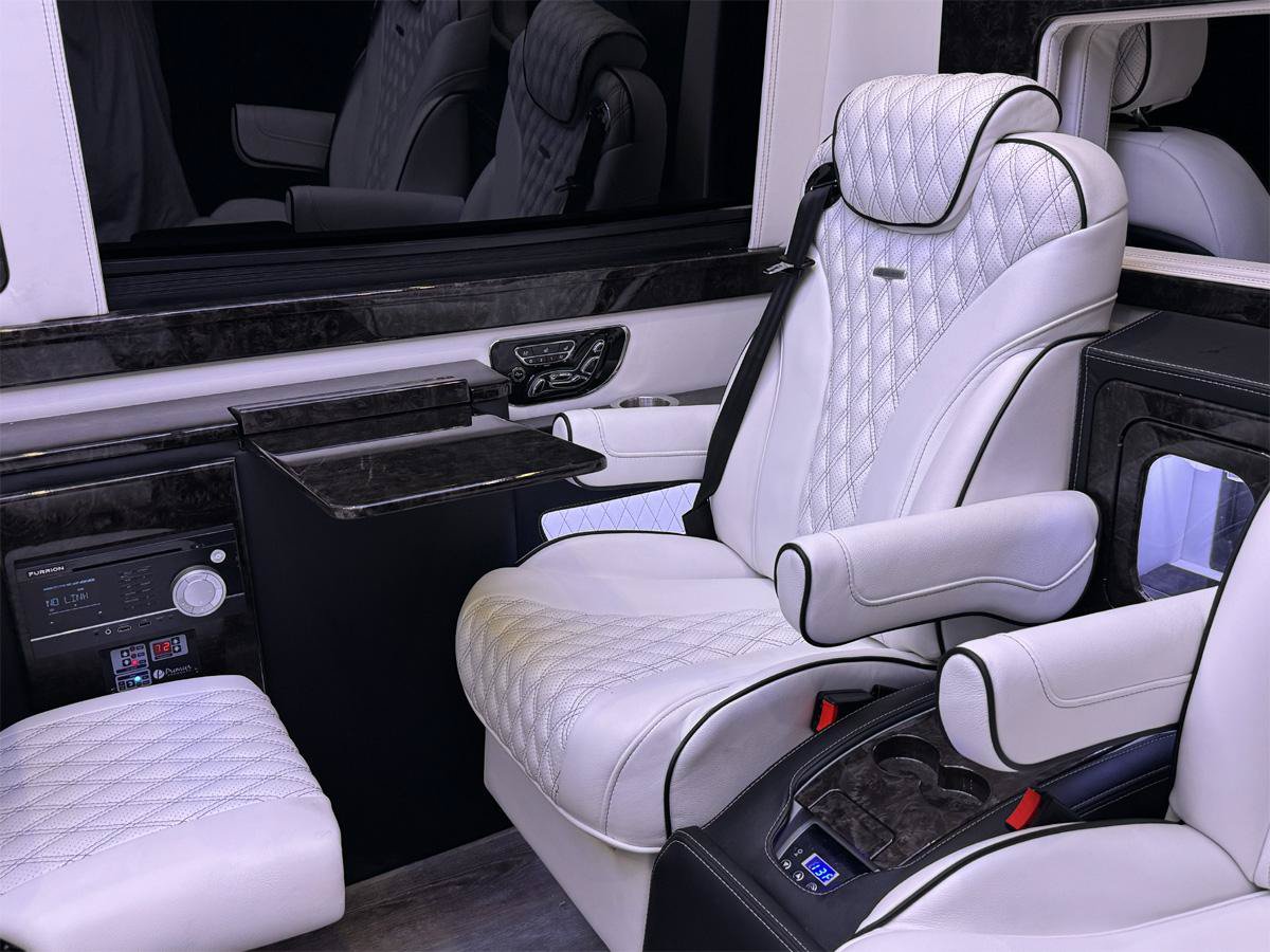 Used 2024 Mercedes-Benz Sprinter 3500 image 15