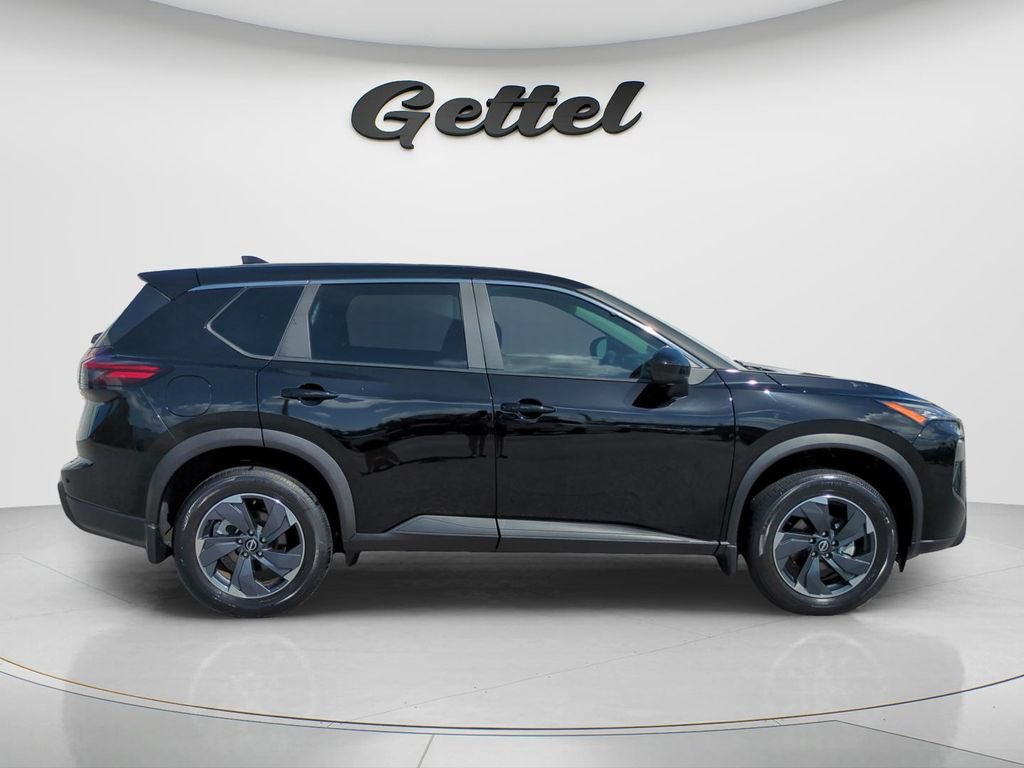 Certified 2025 Nissan Rogue SV FWD image 4