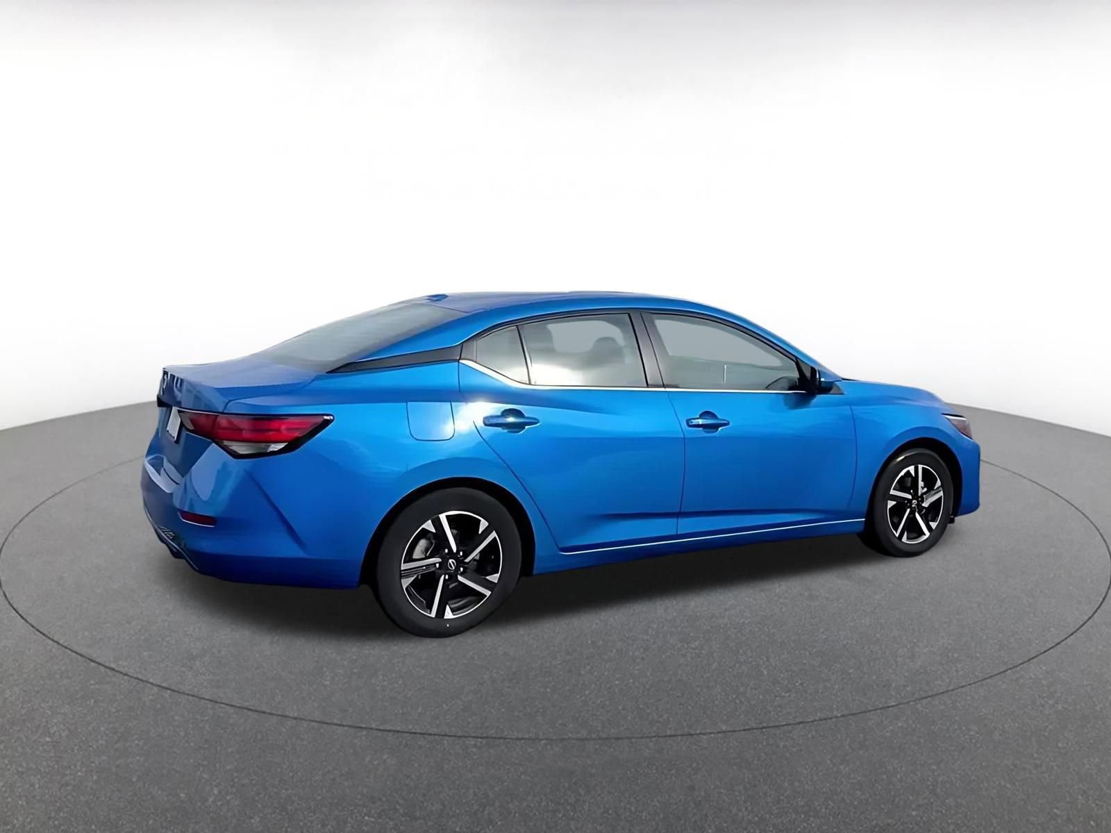 Used 2025 Nissan Sentra SV FWD image 15