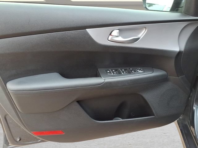 Used 2023 Kia Forte LXS w/ LXS Technology Package FWD image 14