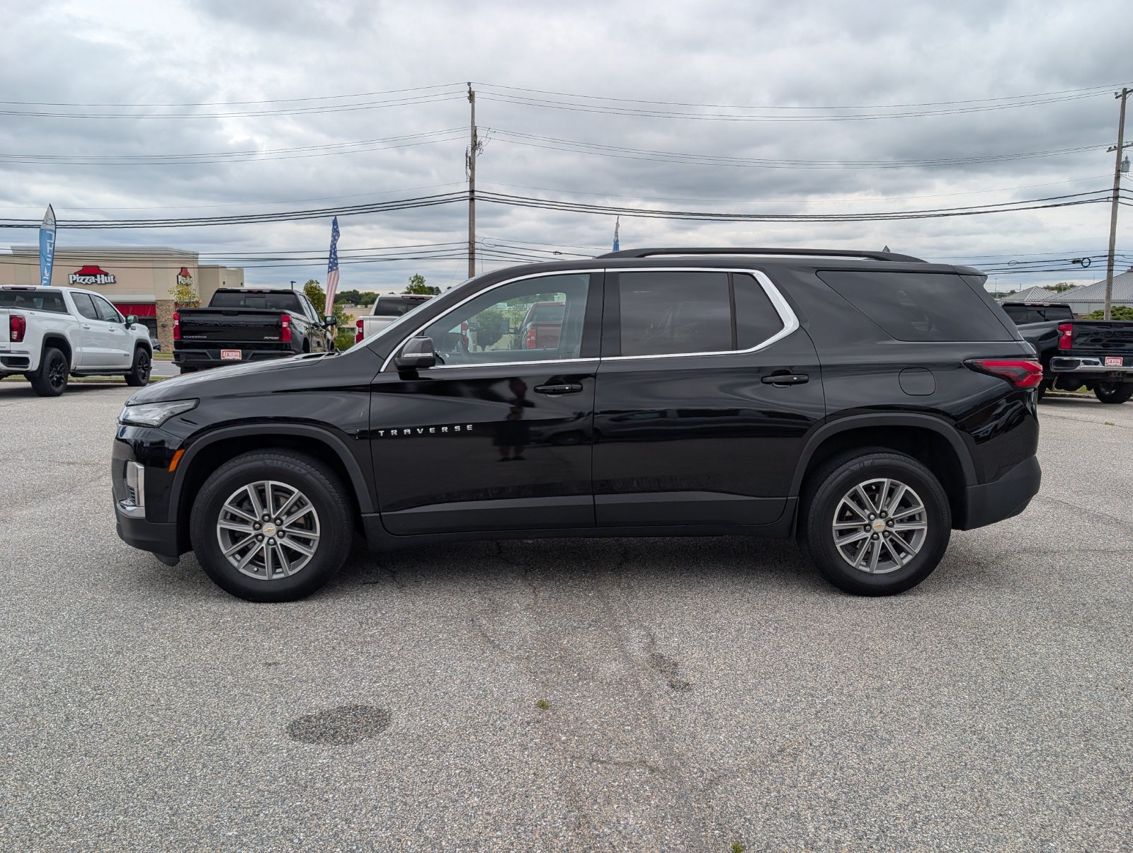 Used 2023 Chevrolet Traverse LT AWD/4WD image 6