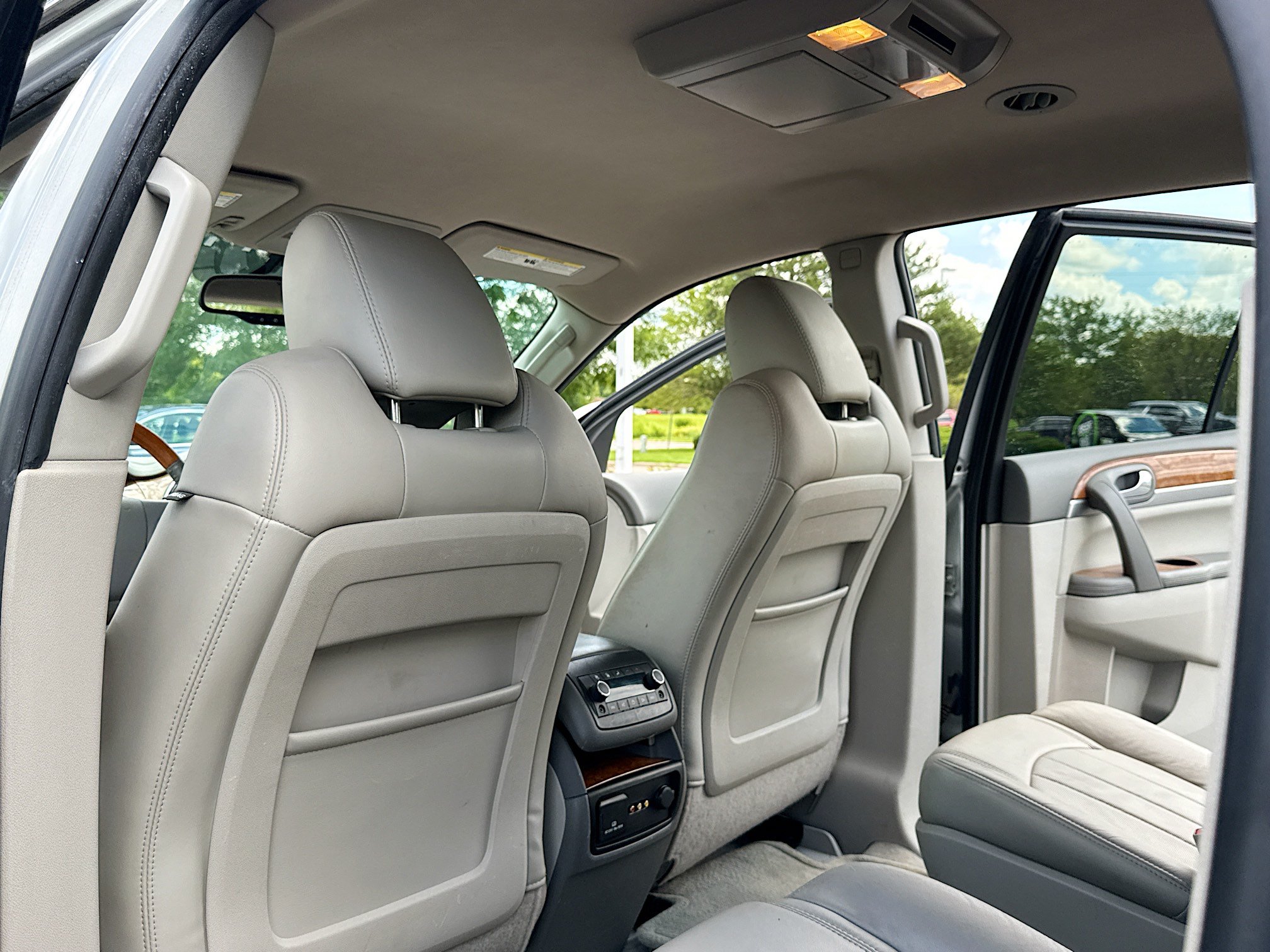 Used 2012 Buick Enclave Premium w/ Trailering Provision Package AWD/4WD image 6