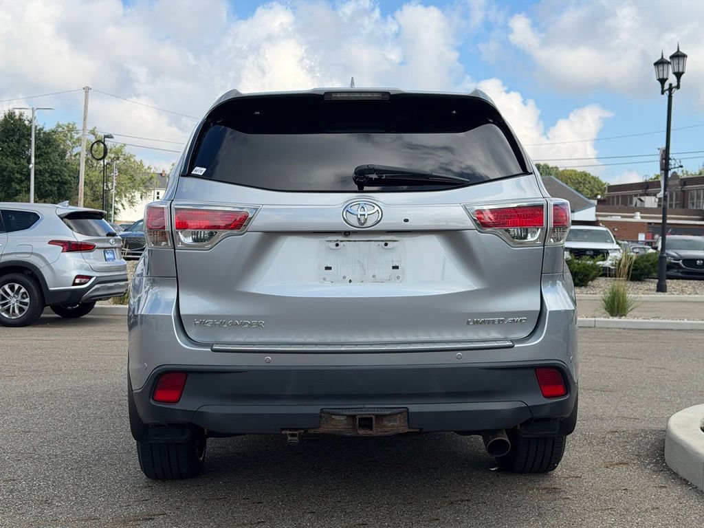 Used 2015 Toyota Highlander Limited AWD/4WD image 19
