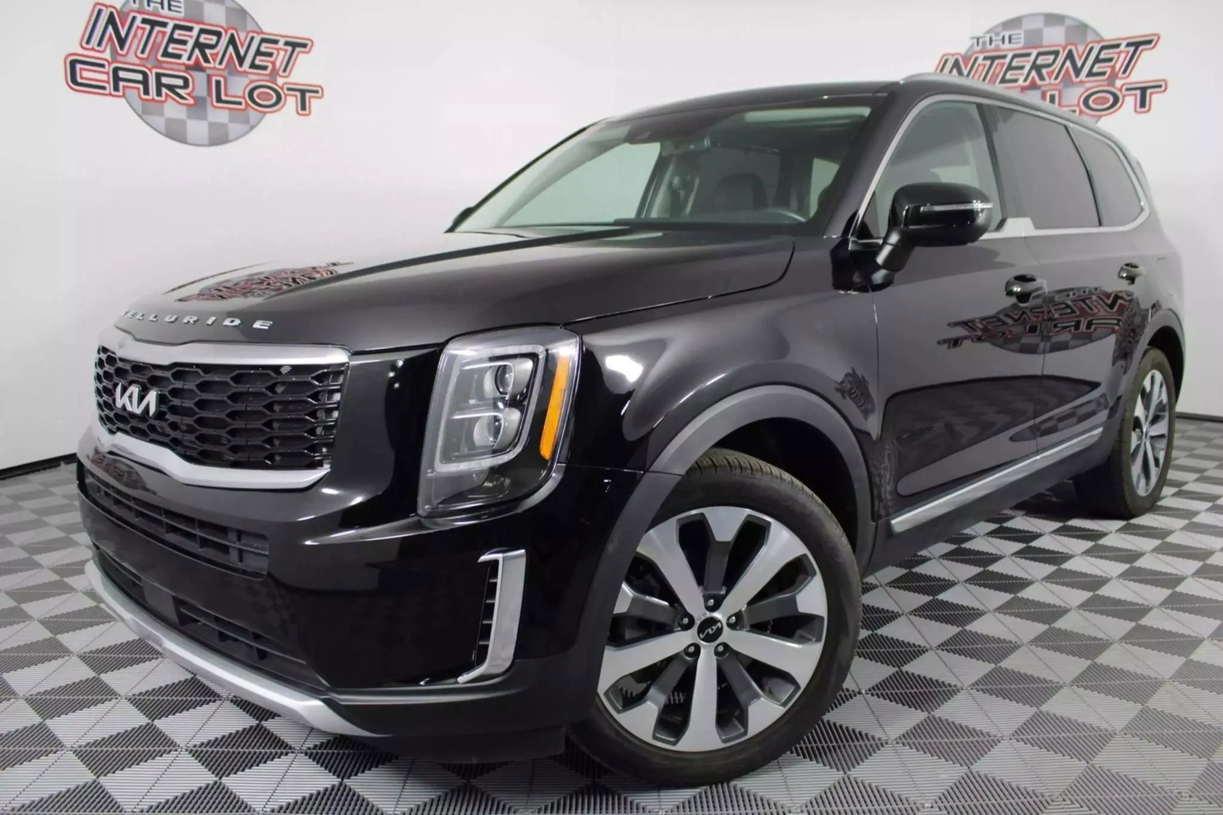 Used 2022 Kia Telluride EX w/ EX Premium Package