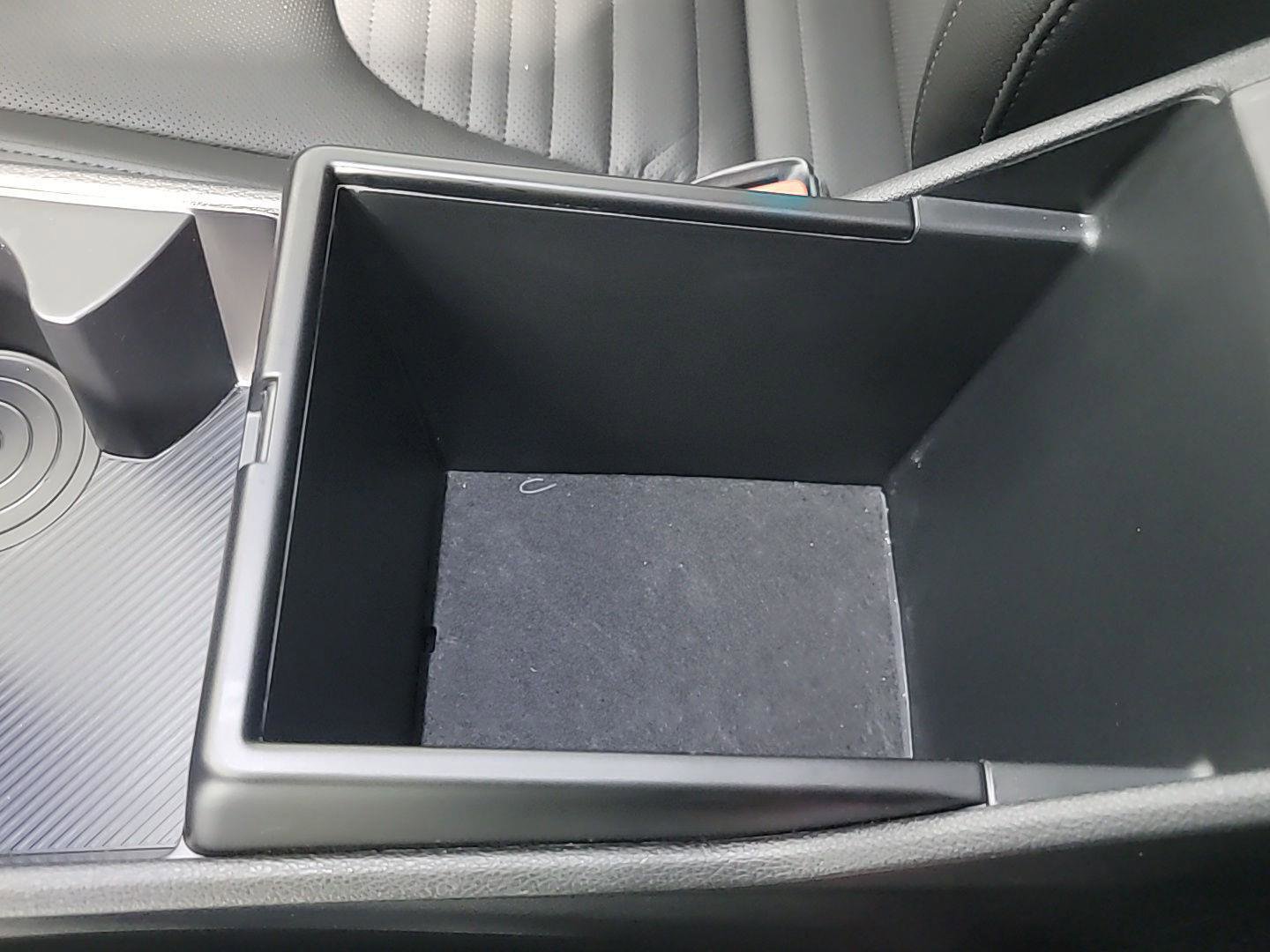 Used 2025 Kia Sportage SX image 34