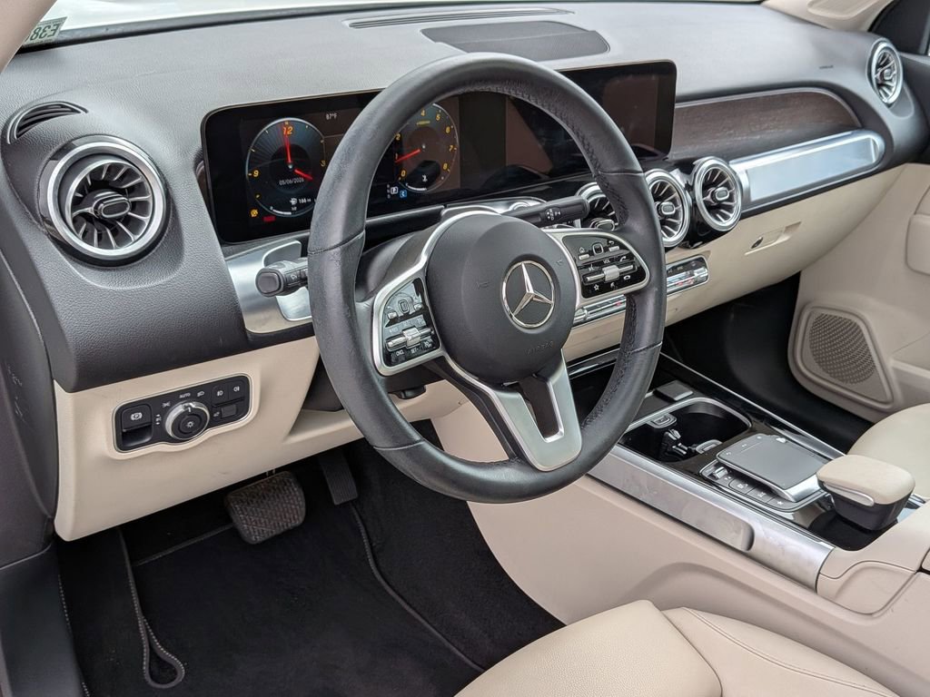 Used 2023 Mercedes-Benz GLB 250 image 33