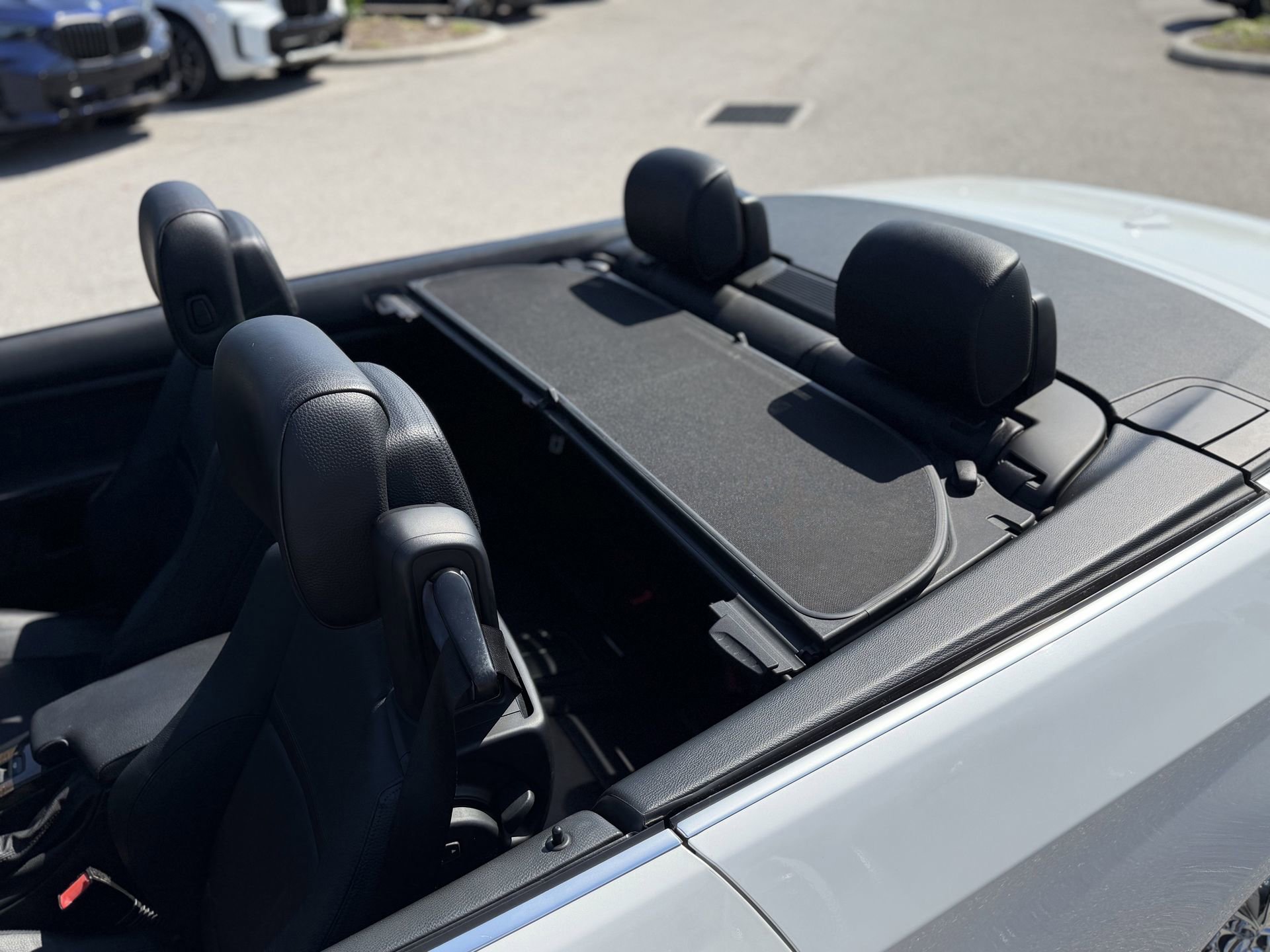 Used 2011 BMW 335i Convertible image 22