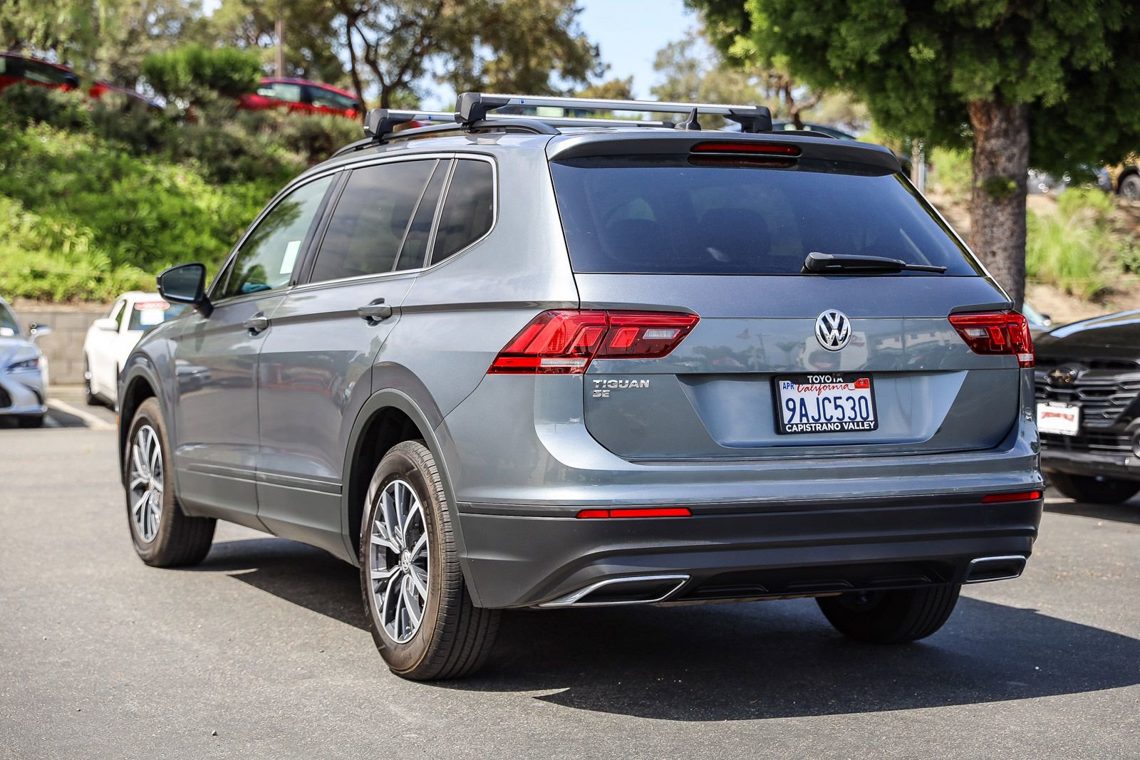 Used 2019 Volkswagen Tiguan SE w/ Panoramic Sunroof Package FWD image 6