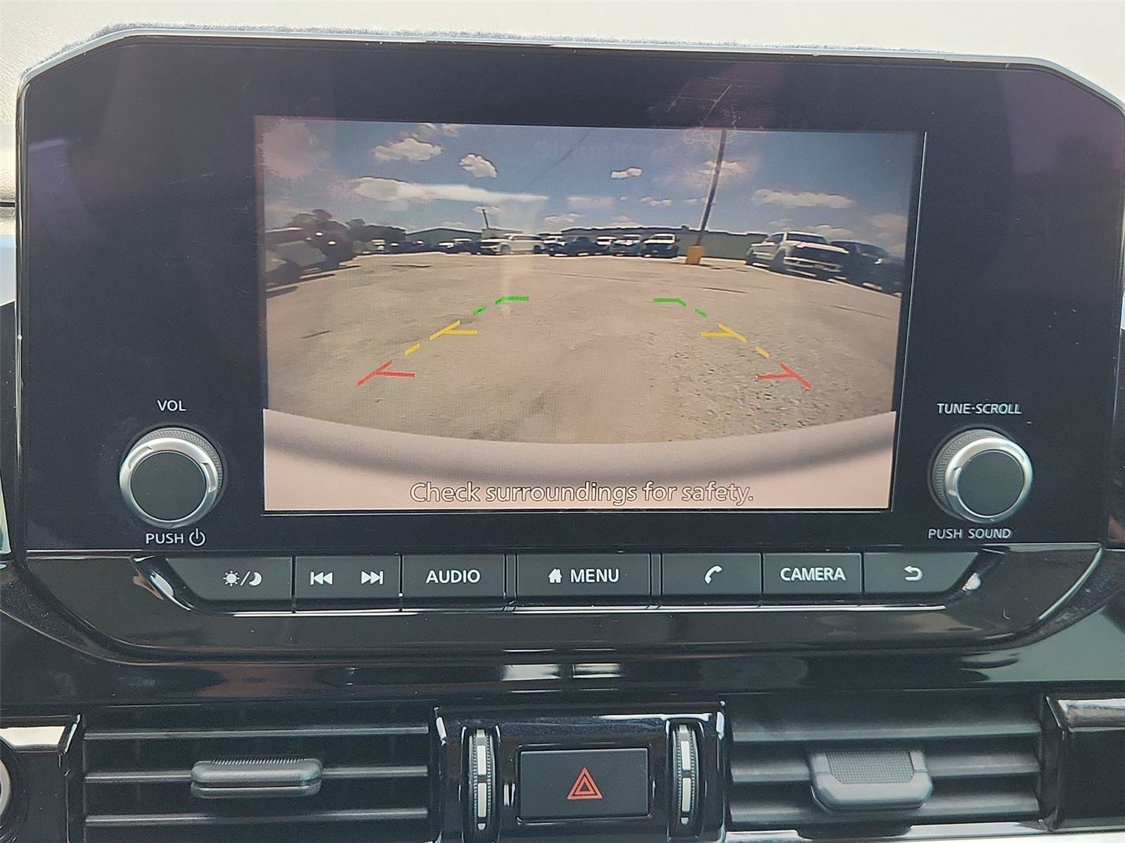 Used 2022 Nissan Pathfinder S FWD image 14