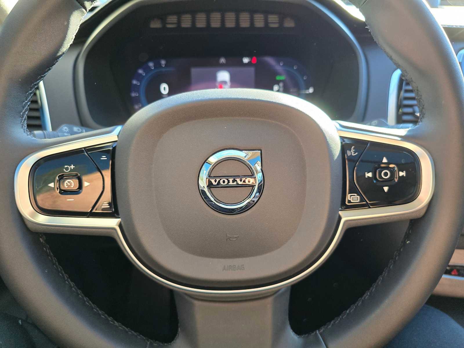 Certified 2024 Volvo XC90 T8 Ultimate w/ Lounge Package image 26