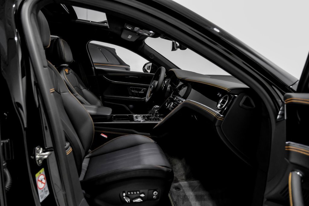 Used 2024 Bentley Flying Spur V8 image 33