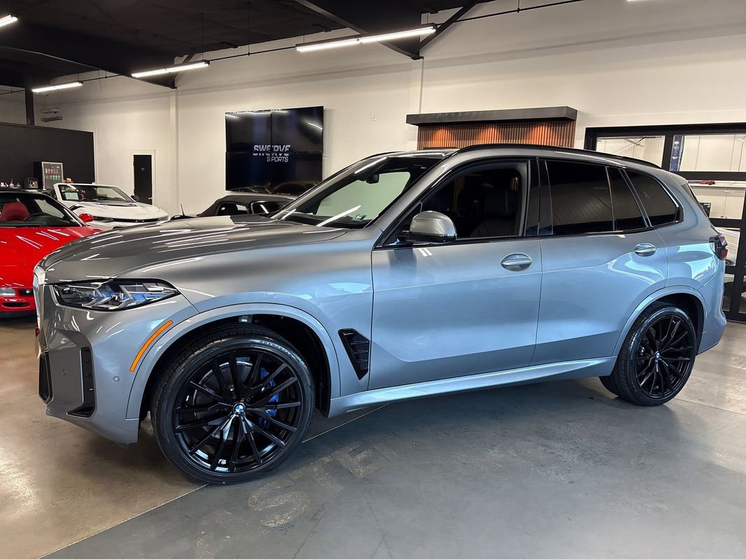 Used 2024 BMW X5 sDrive40i w/ M Sport Package image 3