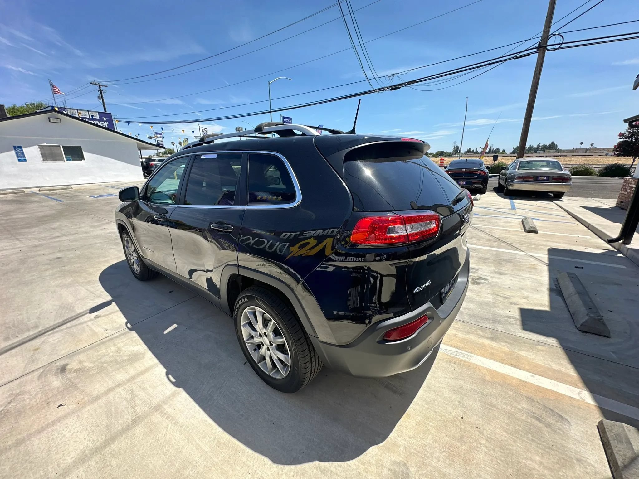 Used 2018 Jeep Cherokee Limited AWD/4WD image 7