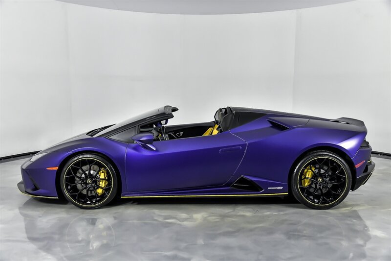 Used 2021 Lamborghini Huracan EVO RWD image 7