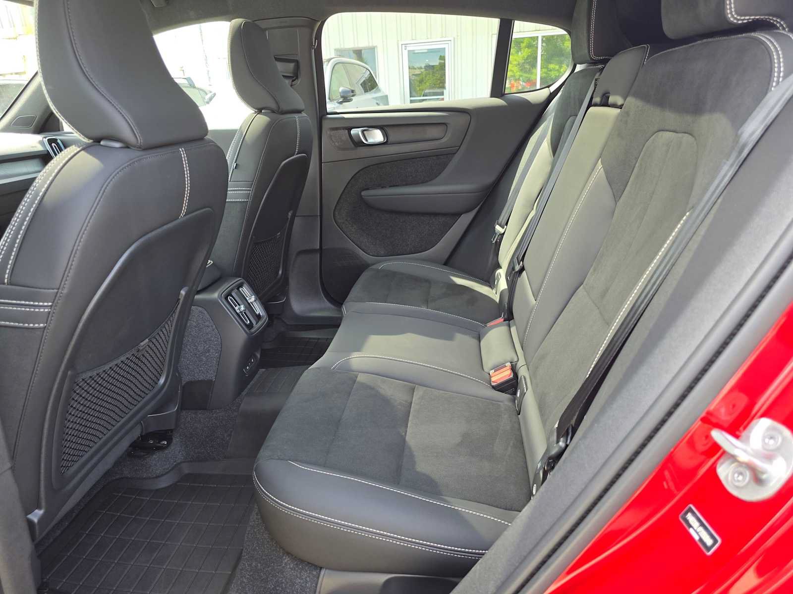 Certified 2023 Volvo C40 P8 Recharge Plus w/ Climate Package AWD/4WD image 16