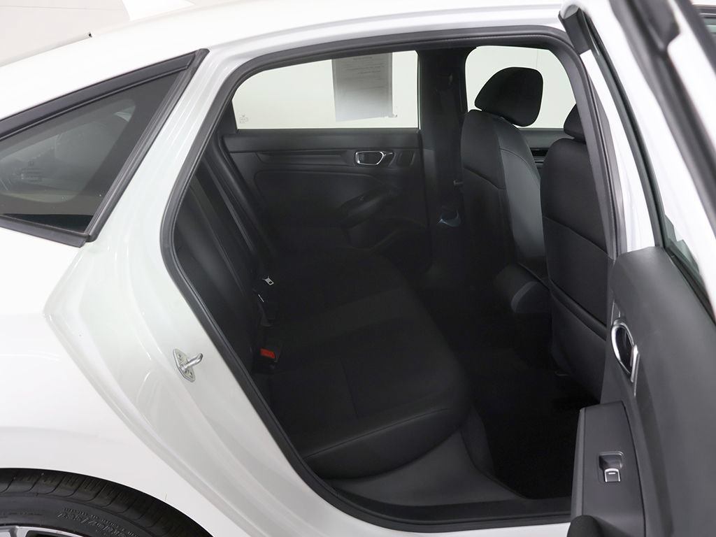 Used 2025 Honda Civic Sport image 32