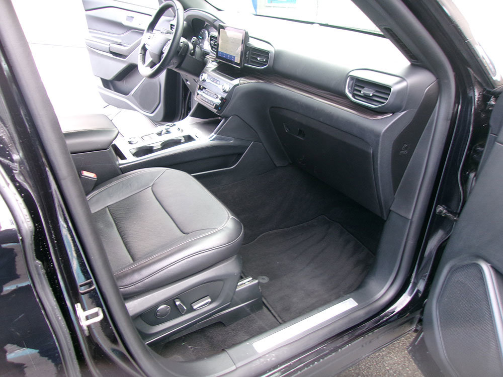 Used 2020 Ford Explorer Limited image 10