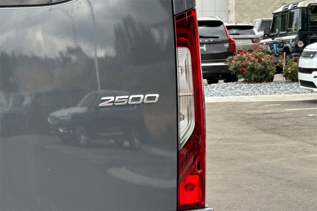 Used 2024 Mercedes-Benz Sprinter 2500 image 25
