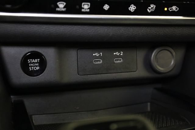 Used 2025 Nissan Rogue SV AWD/4WD image 24
