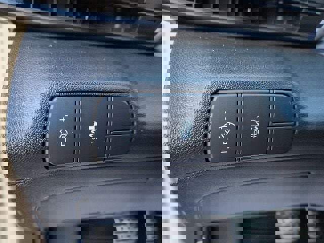 Used 2025 Hyundai Elantra Sport image 15