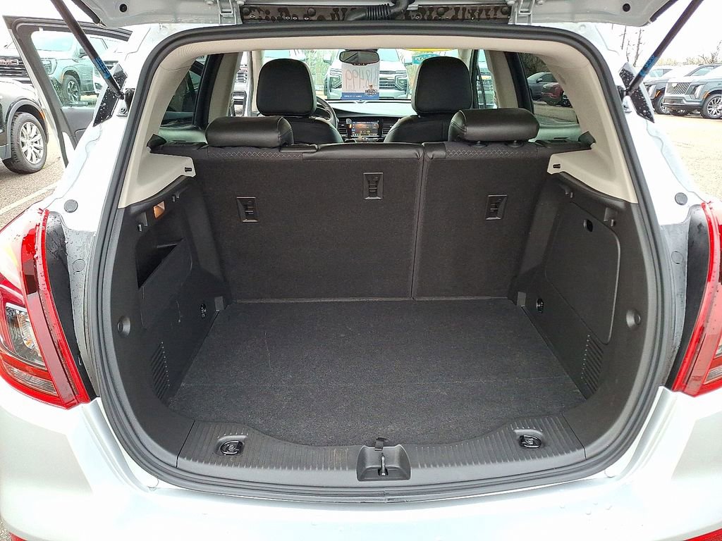 Used 2022 Buick Encore Preferred w/ Safety Package image 29