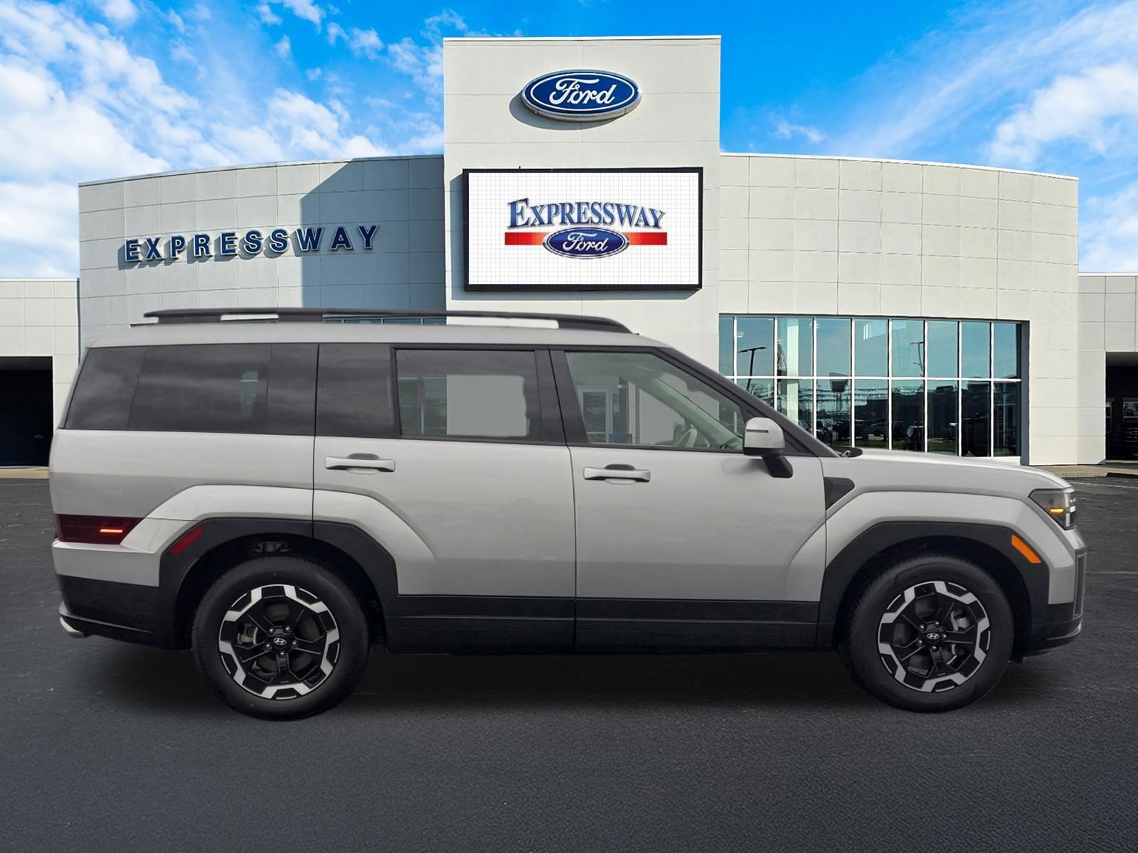 Used 2025 Hyundai Santa Fe SEL image 5