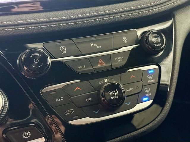 Used 2019 Chrysler Pacifica Limited w/ S Appearance Package image 17