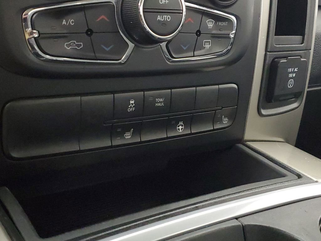 Used 2018 RAM 1500 SLT image 21