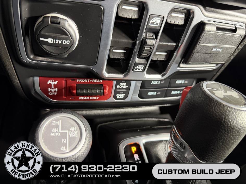 Used 2025 Jeep Wrangler Unlimited Rubicon 4xe w/ Convenience Group AWD/4WD image 30