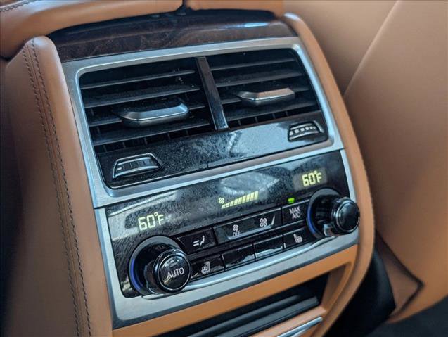 Certified 2022 BMW 750i xDrive w/ Executive Package AWD/4WD image 18
