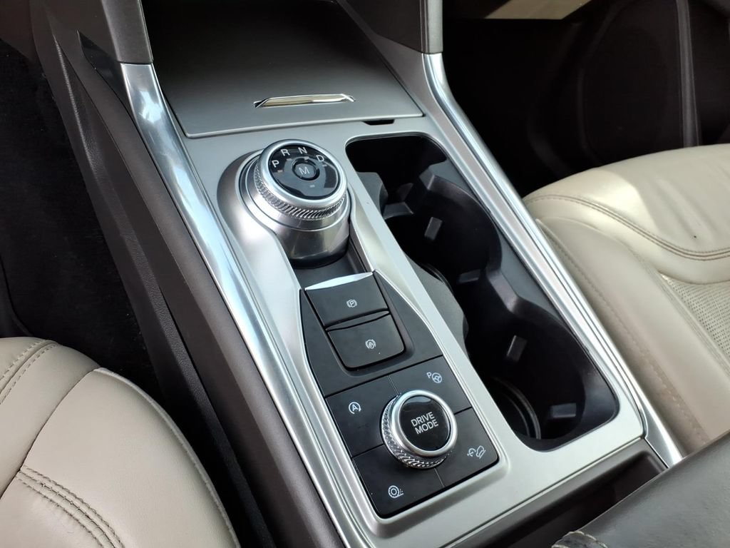 Used 2020 Ford Explorer Platinum w/ Premium Technology Package AWD/4WD image 12