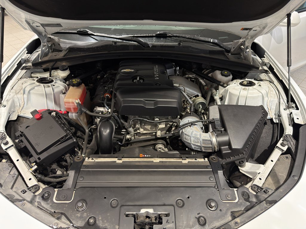 Used 2023 Chevrolet Camaro LT image 10