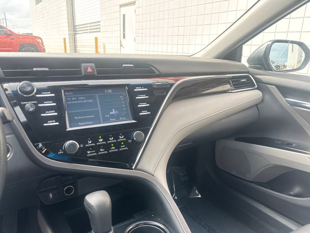 Used 2018 Toyota Camry LE w/ Convenience Package image 14