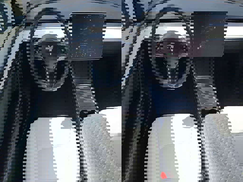 Used 2023 Tesla Model Y Long Range image 21