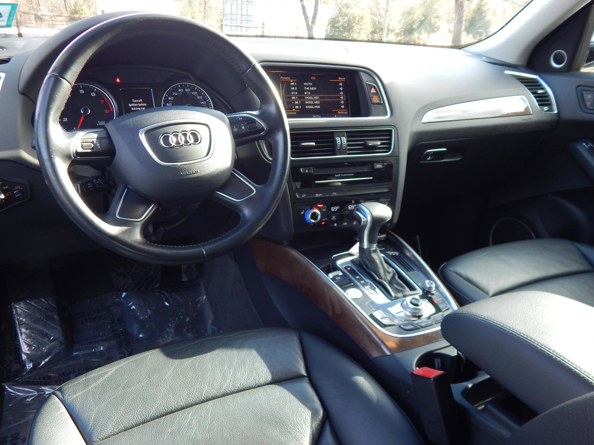 Used 2017 Audi Q5 2.0T Premium Plus w/ Technology Package image 13