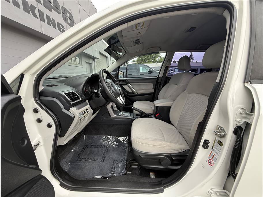 Used 2018 Subaru Forester 2.5i AWD/4WD image 21