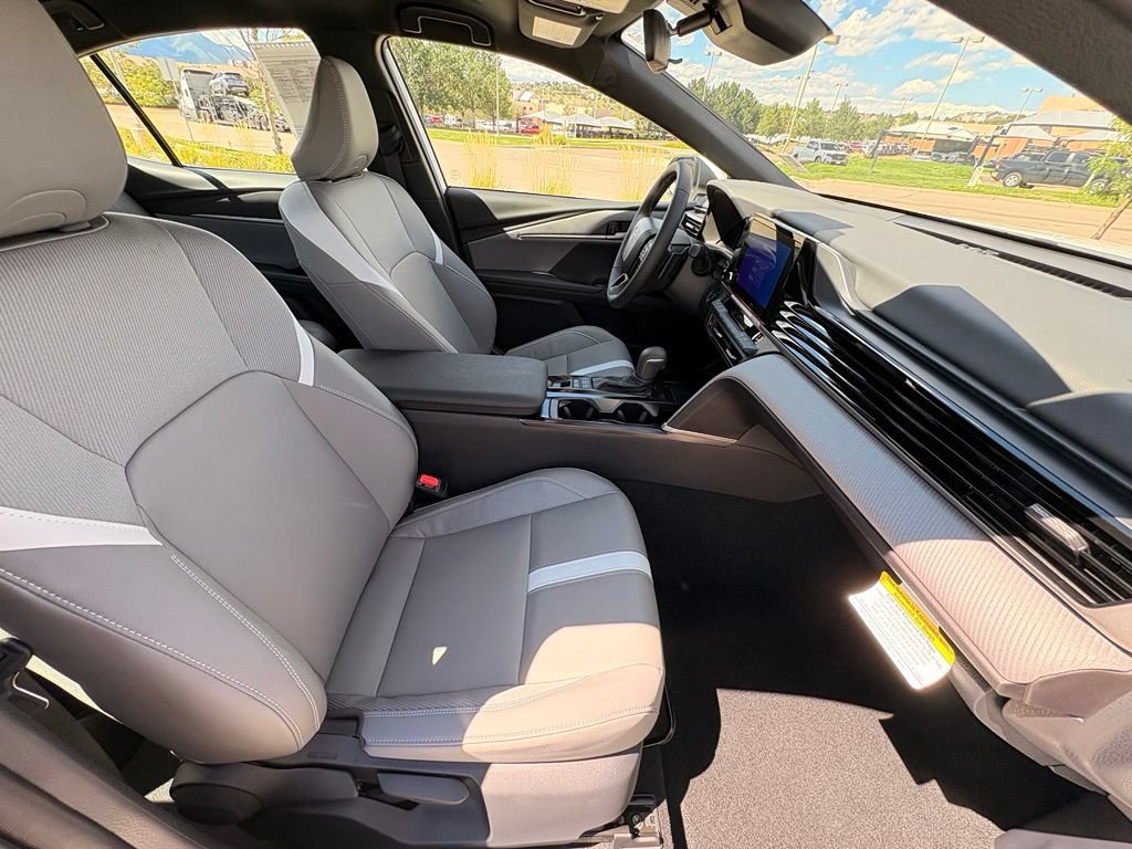 Used 2026 Toyota Camry SE FWD image 31