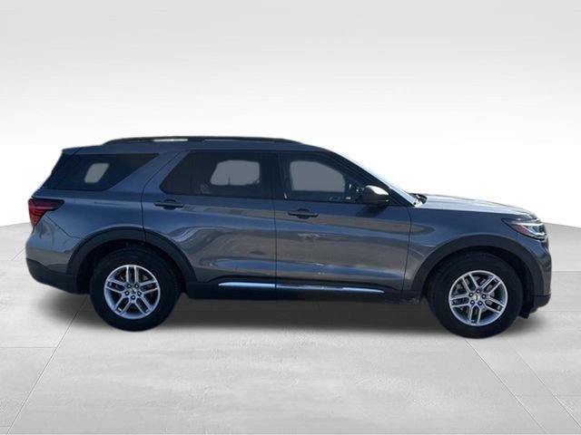 Used 2025 Ford Explorer Active w/ Active Comfort Package RWD image 6