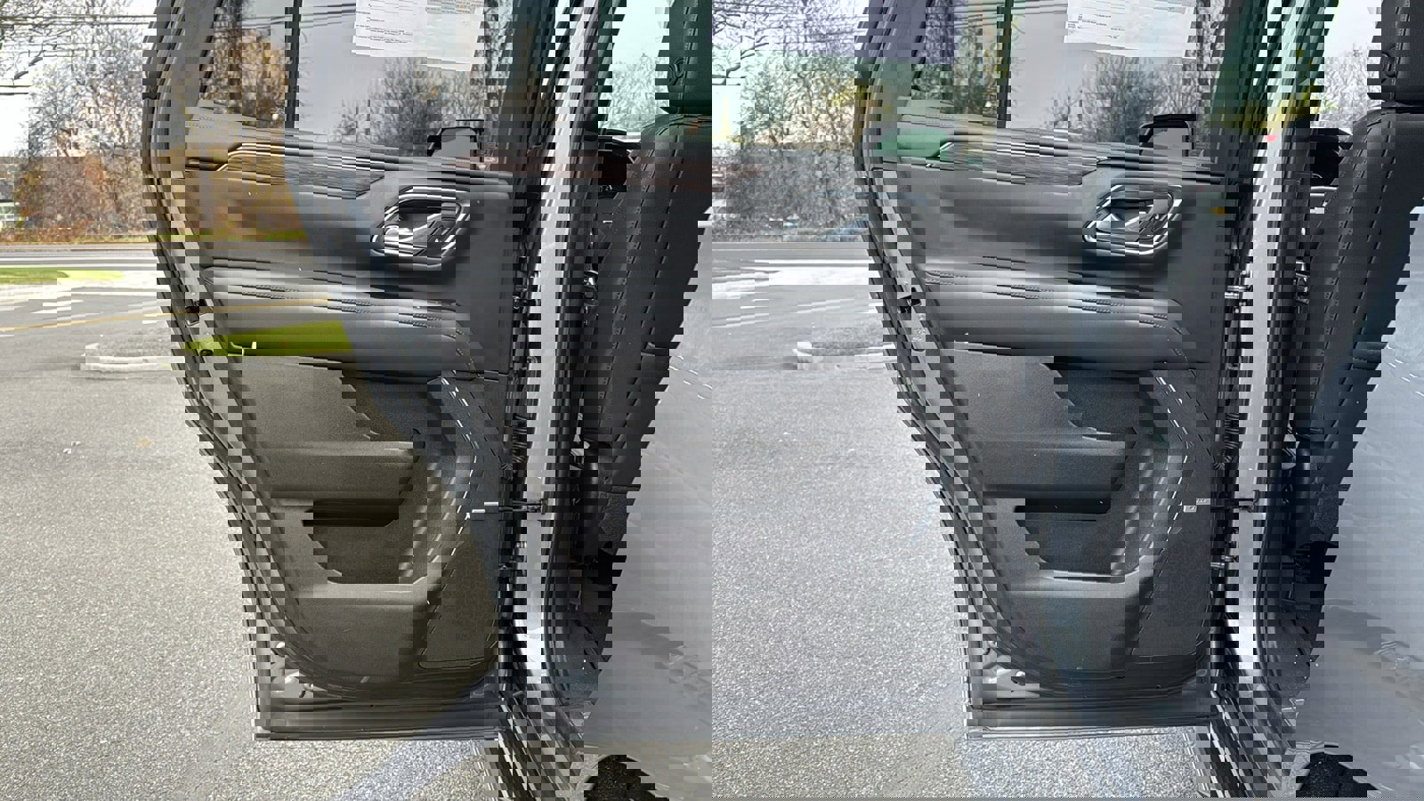 Used 2021 Chevrolet Tahoe LT w/ LT Signature Plus Package image 24