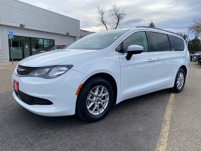 Used 2021 Chrysler Voyager Lxi image 1