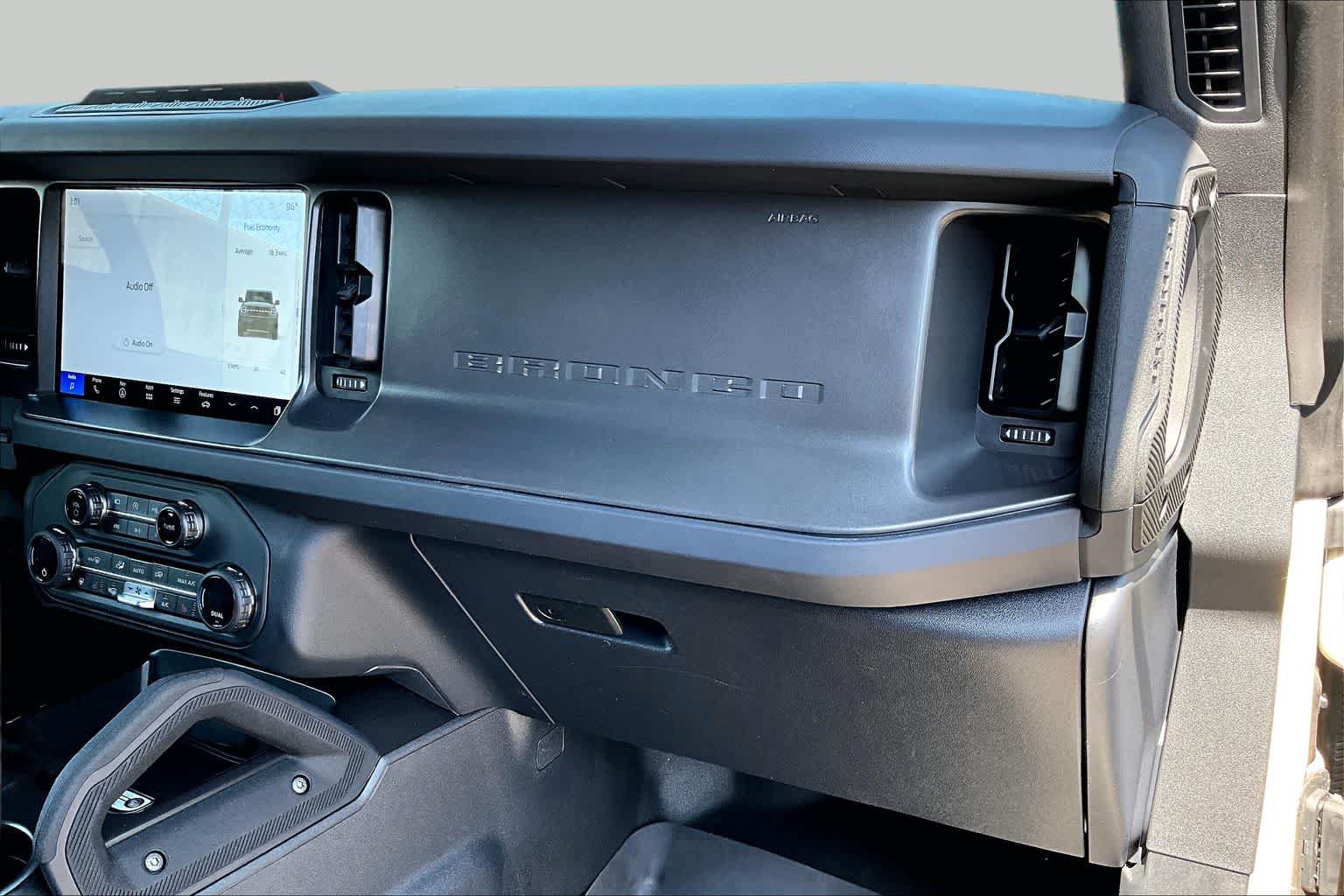 Used 2025 Ford Bronco Badlands AWD/4WD image 19