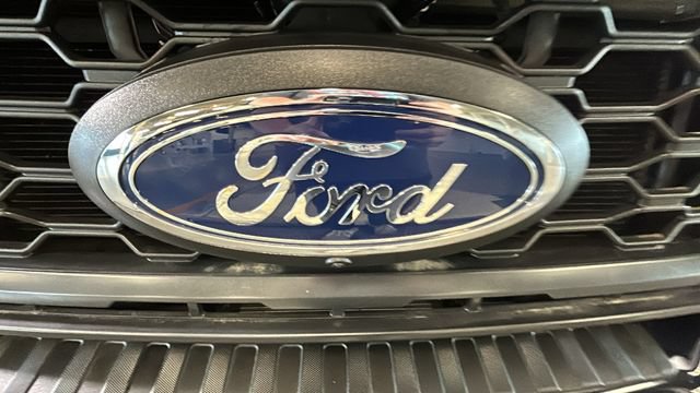 Used 2024 Ford F250 Lariat w/ Sport Appearance Package AWD/4WD image 9